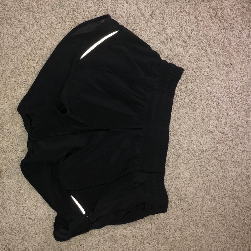 Lululemon Hot LR shorts